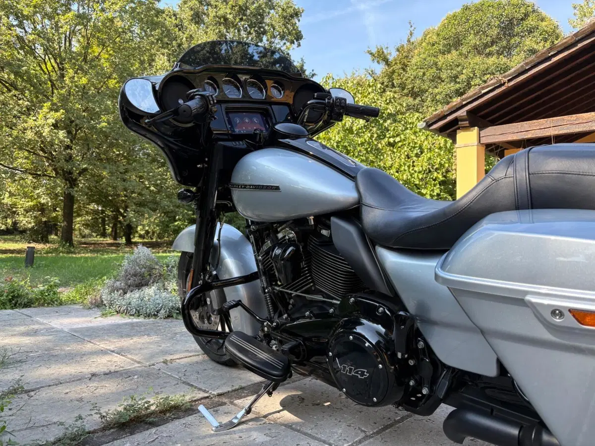 Harley-Davidson 114 Street Glide Special (2019 - 20) - FLHXS (4)