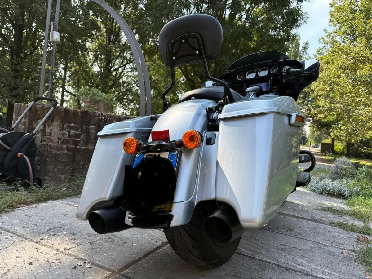 Harley-Davidson 114 Street Glide Special (2019 - 20) - FLHXS (5)