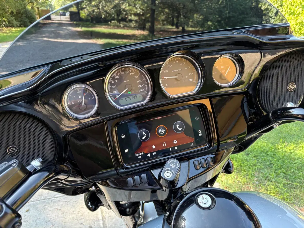 Harley-Davidson 114 Street Glide Special (2019 - 20) - FLHXS (7)