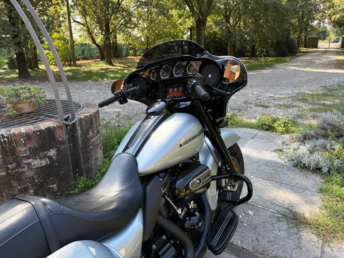 Harley-Davidson 114 Street Glide Special (2019 - 20) - FLHXS (8)
