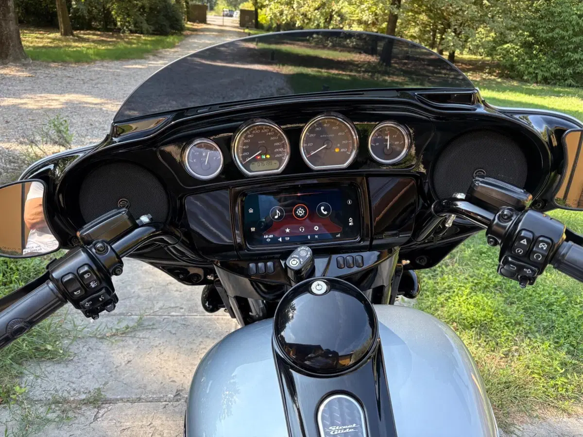 Harley-Davidson 114 Street Glide Special (2019 - 20) - FLHXS (10)