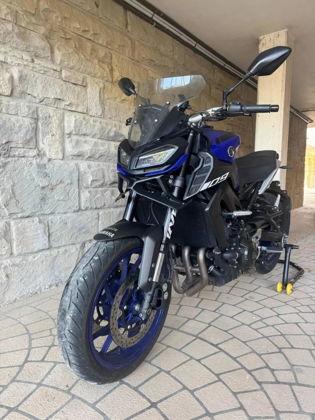 Yamaha MT-09 (2017 - 20) (4)