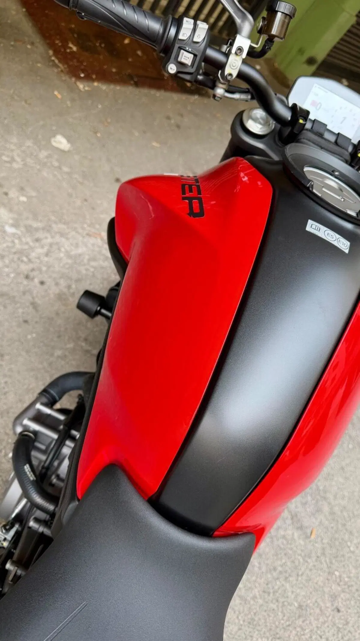 Ducati Monster 937 (2021 - 25) (4)