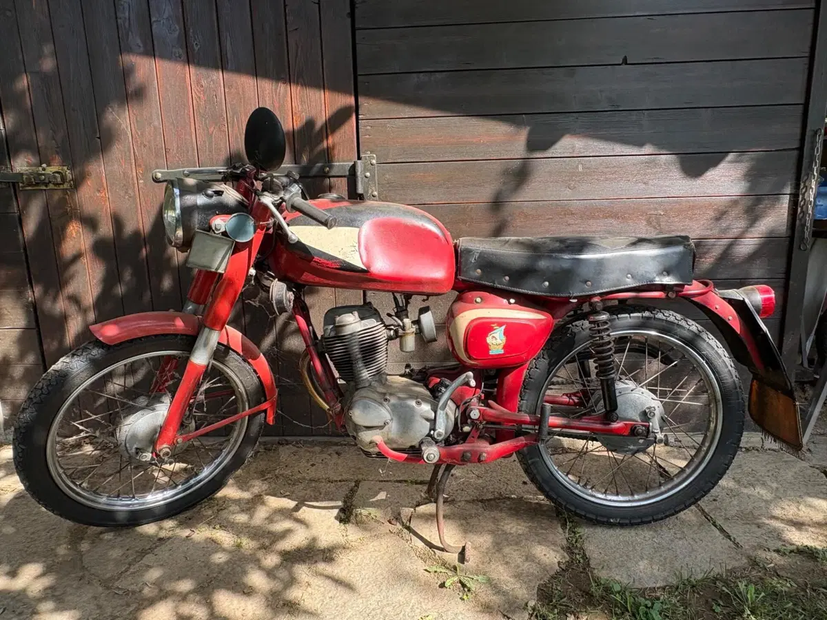 Moto Morini Corsaro 125