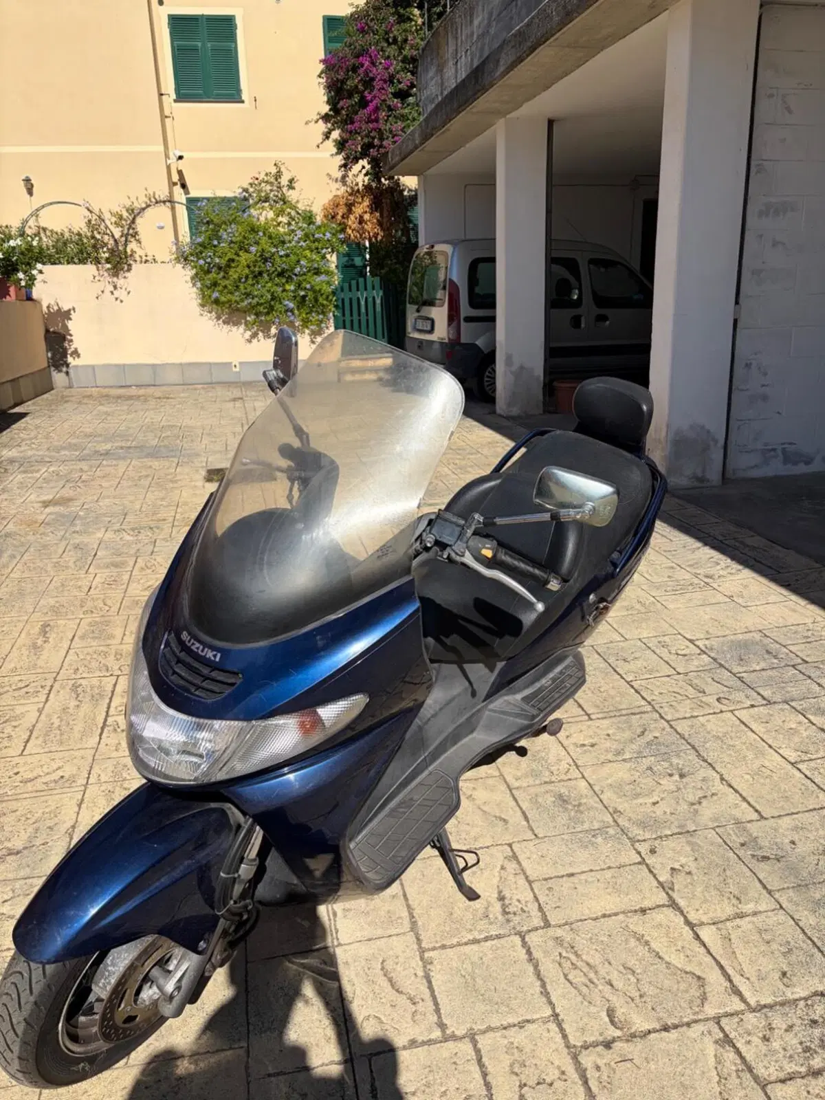 Suzuki Burgman AN 400 (2001 - 02) (4)