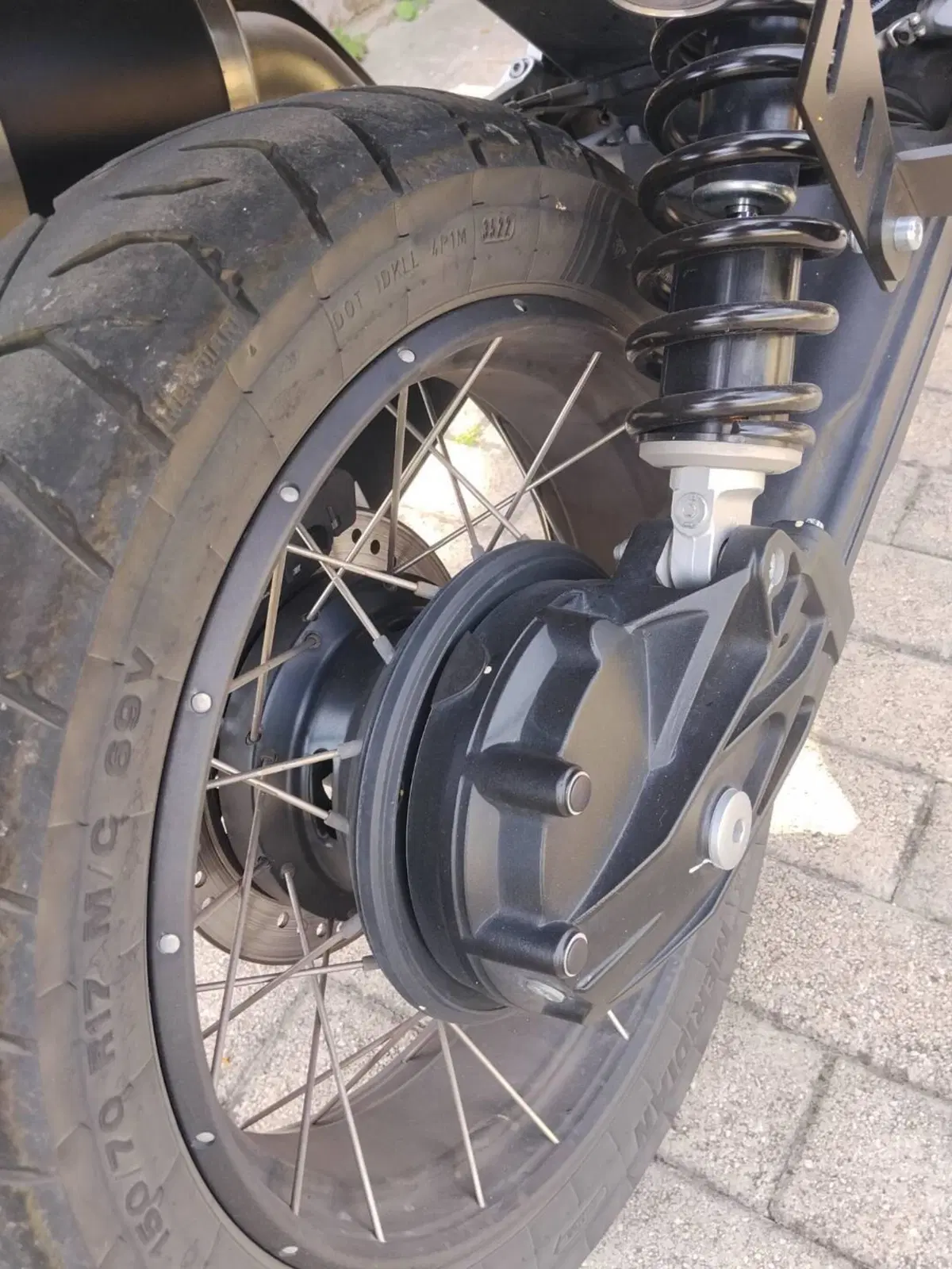 Moto Guzzi V85 TT Travel (2021 - 23) (5)