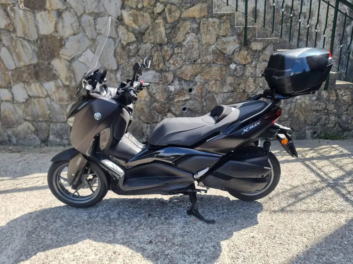 Yamaha X-Max 300 Tech Max (2021 - 24) (3)