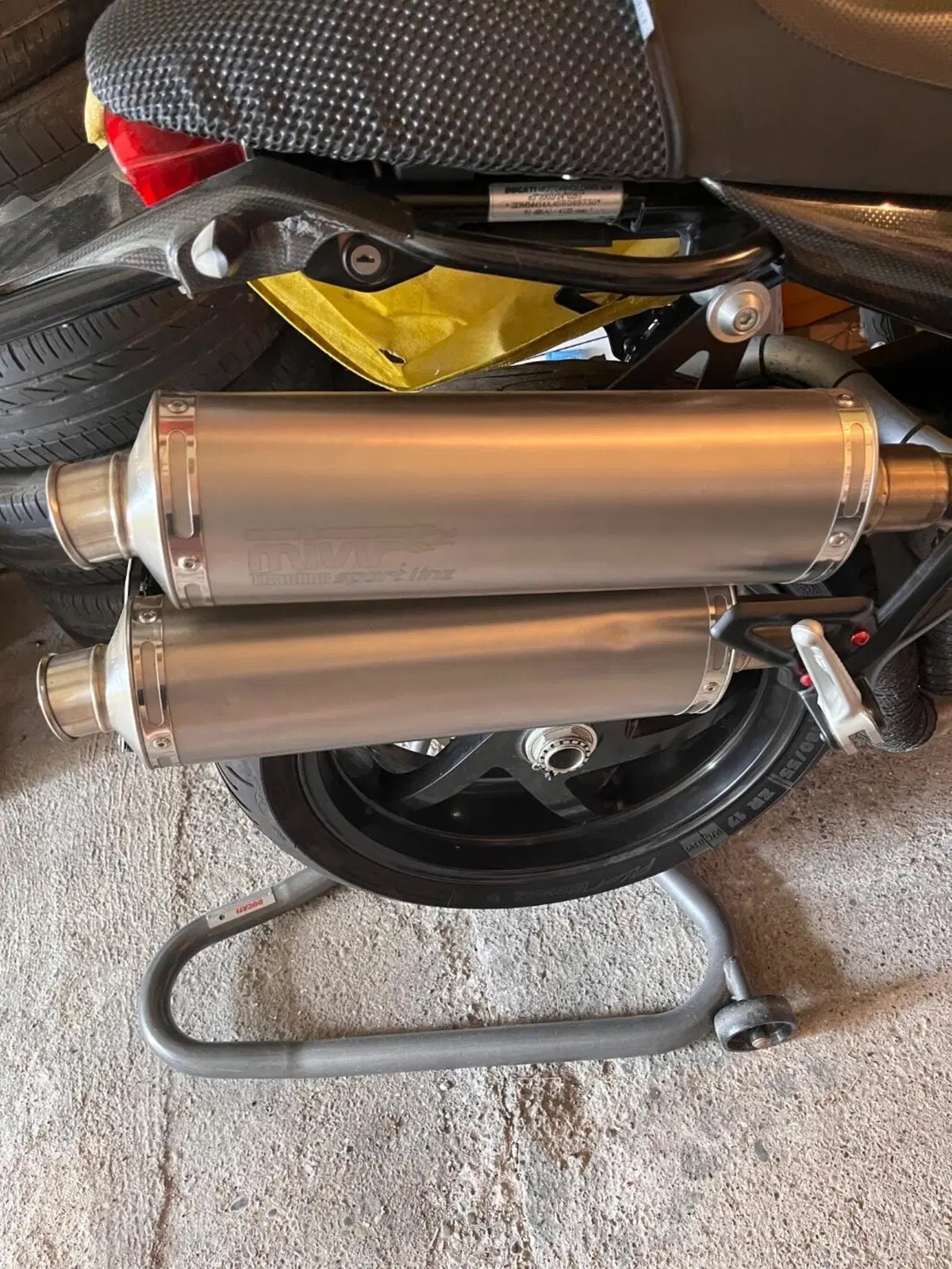 Vendo scarico Monster S2R Mivv Titanio (3)