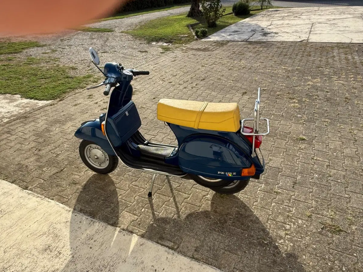 Piaggio Vespa px 125 E (3)