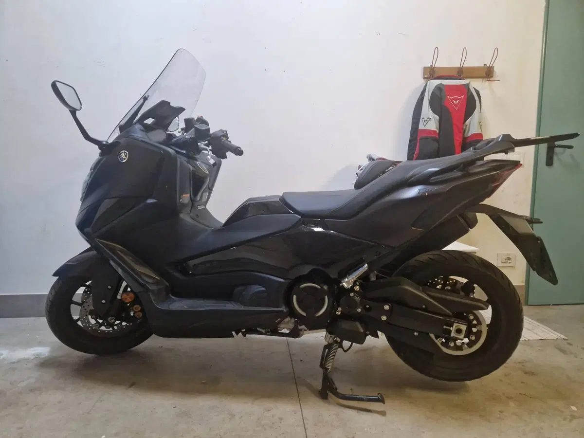 Yamaha T-Max 560 Tech Max (2022 - 24)