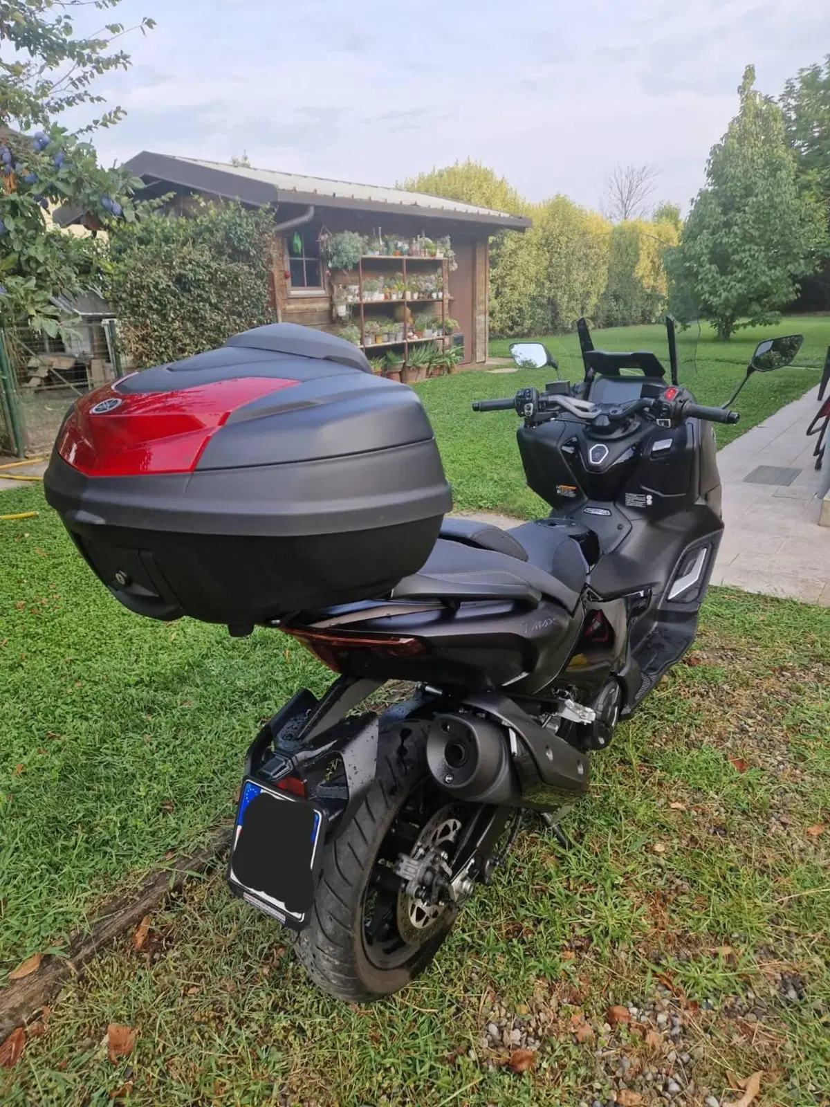 Yamaha T-Max 560 Tech Max (2022 - 24) (4)
