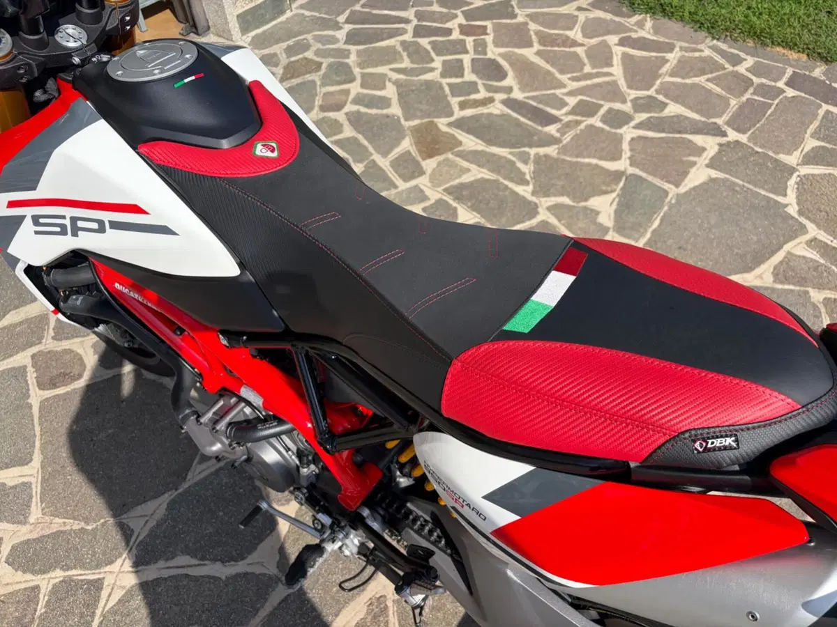 Ducati Hypermotard 950 SP (2022 - 25) (6)
