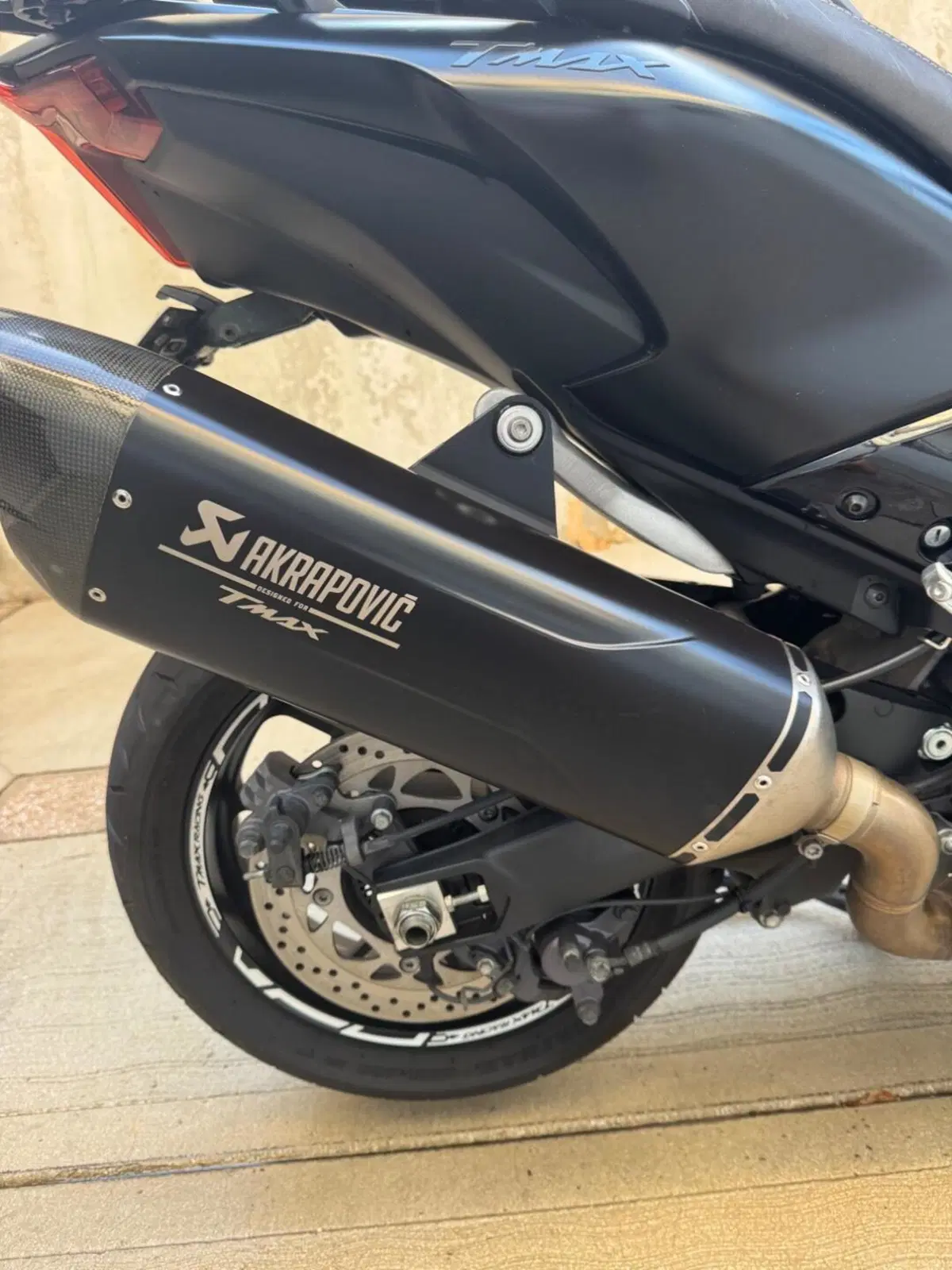 Yamaha T-Max 560 Tech Max (2022 - 24) (7)