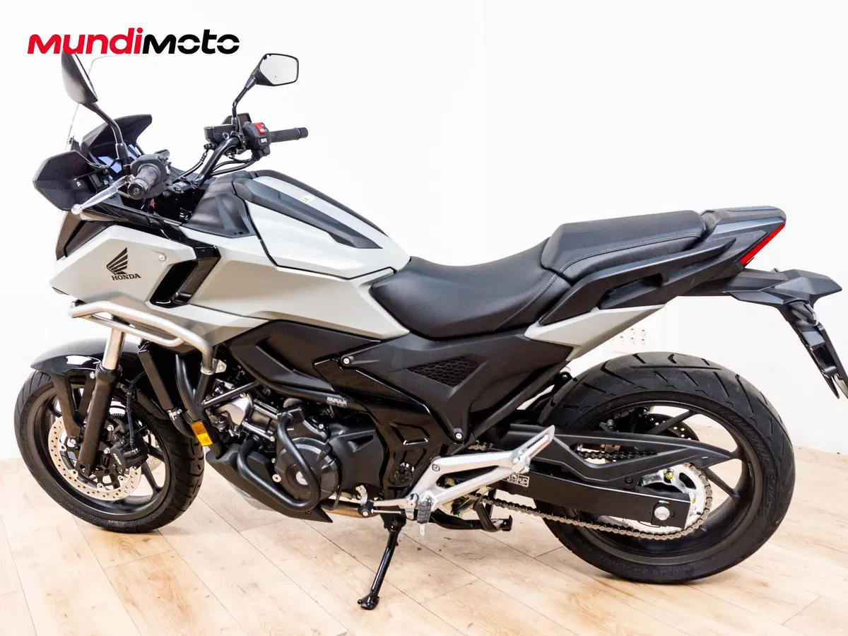 Honda NC 750 X (2025 - 26) (7)