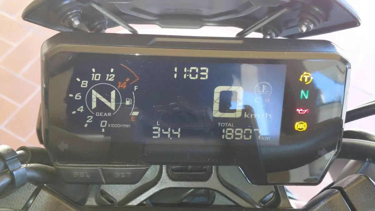 Honda CB 650 R (2021 - 23) (12)