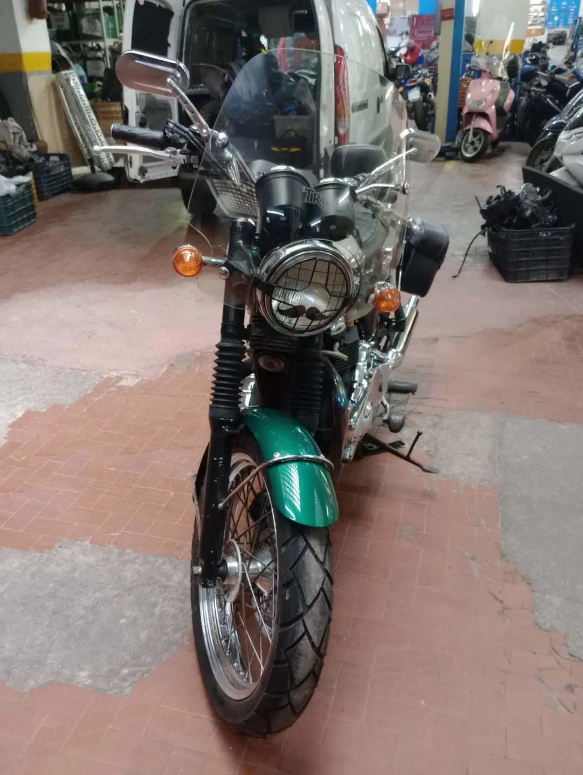 Triumph Bonneville T100 (2008 - 16) (4)