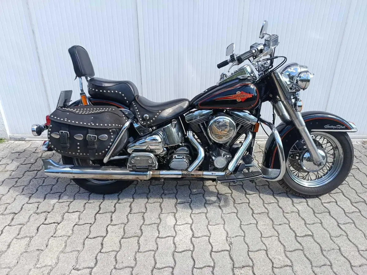 Harley-Davidson 1340 Heritage Classic (1984 - 98) - FLSTC (3)
