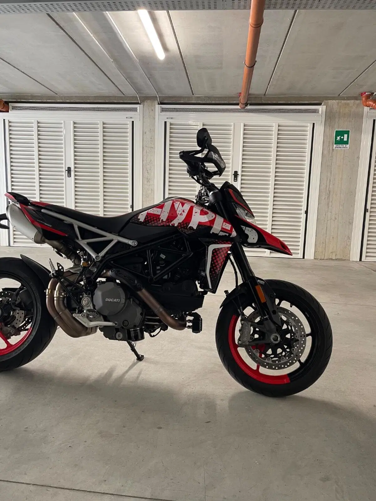 Ducati Hypermotard 950 RVE (2022 - 25) (3)