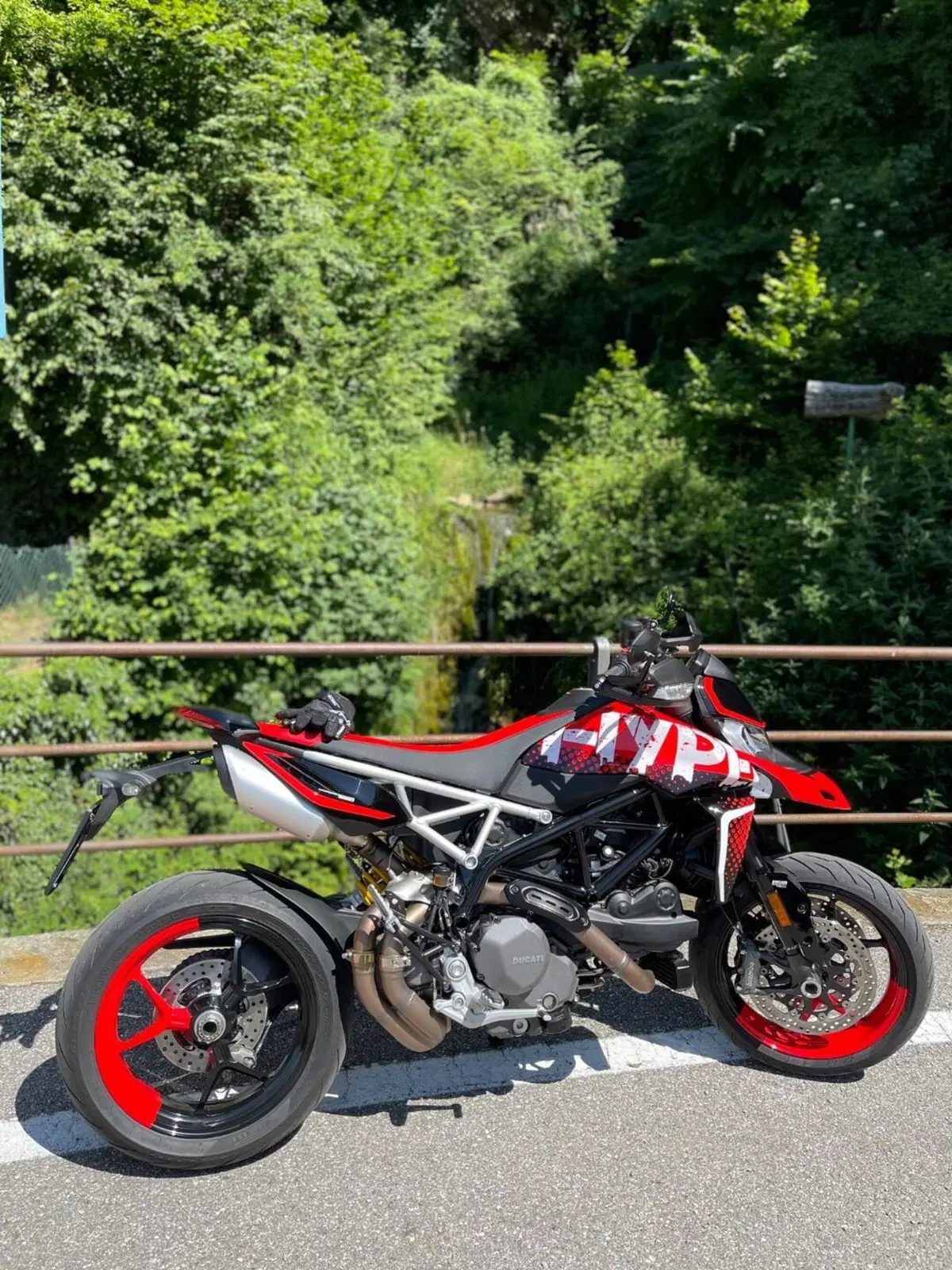 Ducati Hypermotard 950 RVE (2022 - 25) (5)