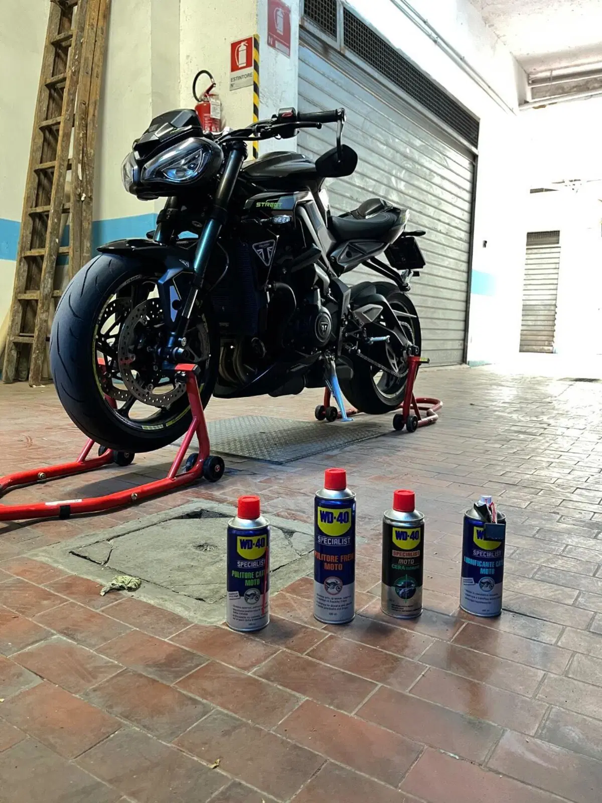 Triumph Street Triple 765 RS (2023 - 26) (5)