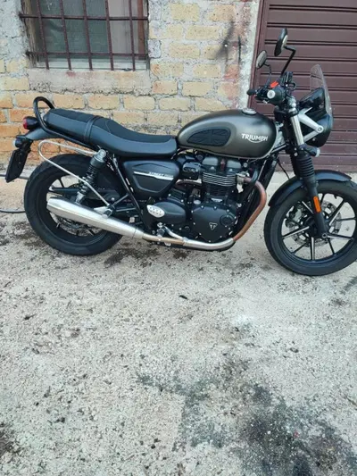 Triumph Street Twin 900 (2019 - 20) usata