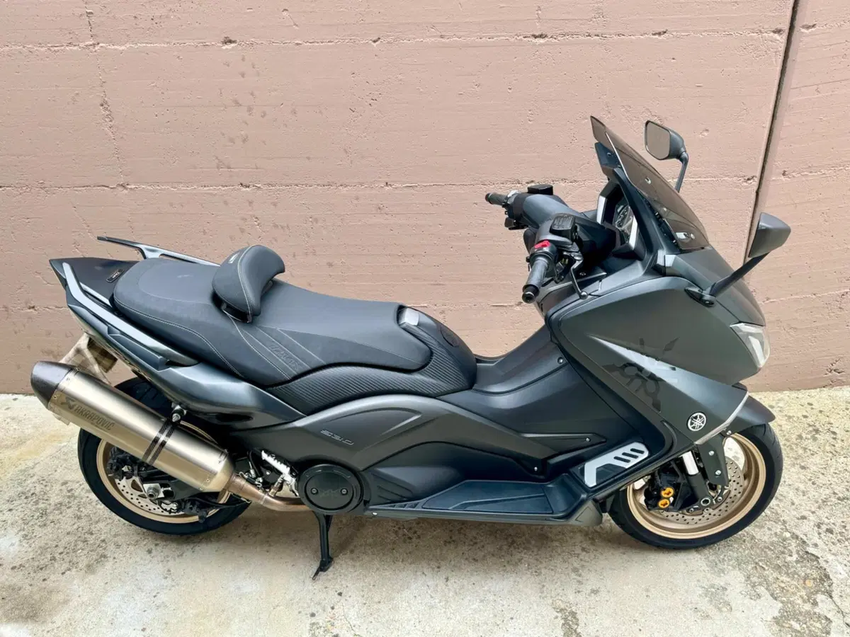 Yamaha T-Max 530 Iron Max ABS (2014 - 17) (5)
