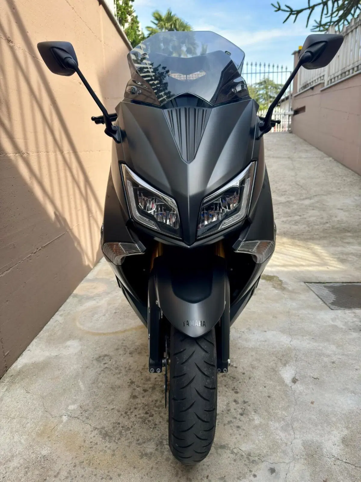 Yamaha T-Max 530 Iron Max ABS (2014 - 17) (10)