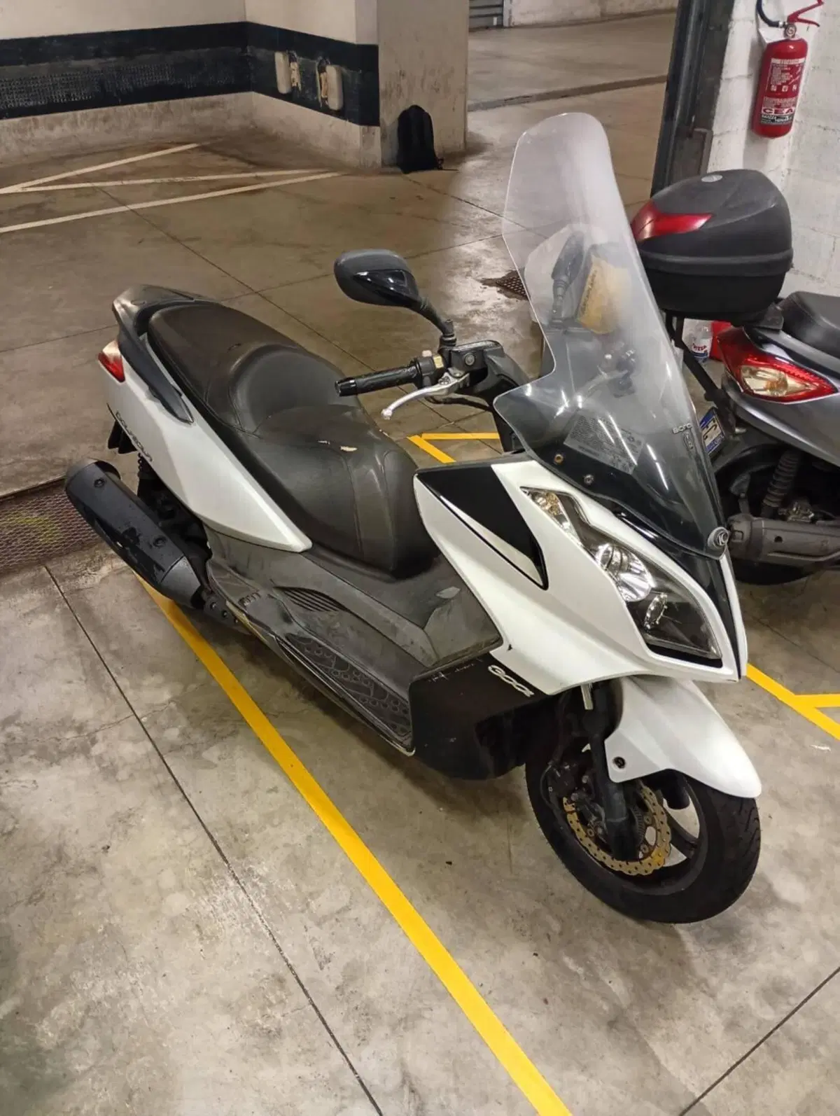 Kymco Downtown 300i (2009 - 17)
