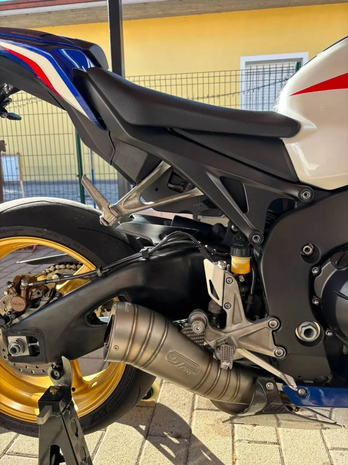 Honda CBR 1000 RR C- ABS (2009 - 11) (3)