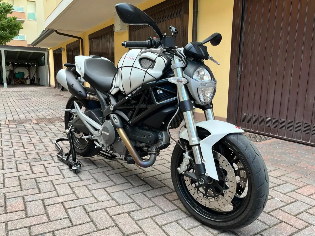 Ducati Monster 696 (2008 - 13) (5)