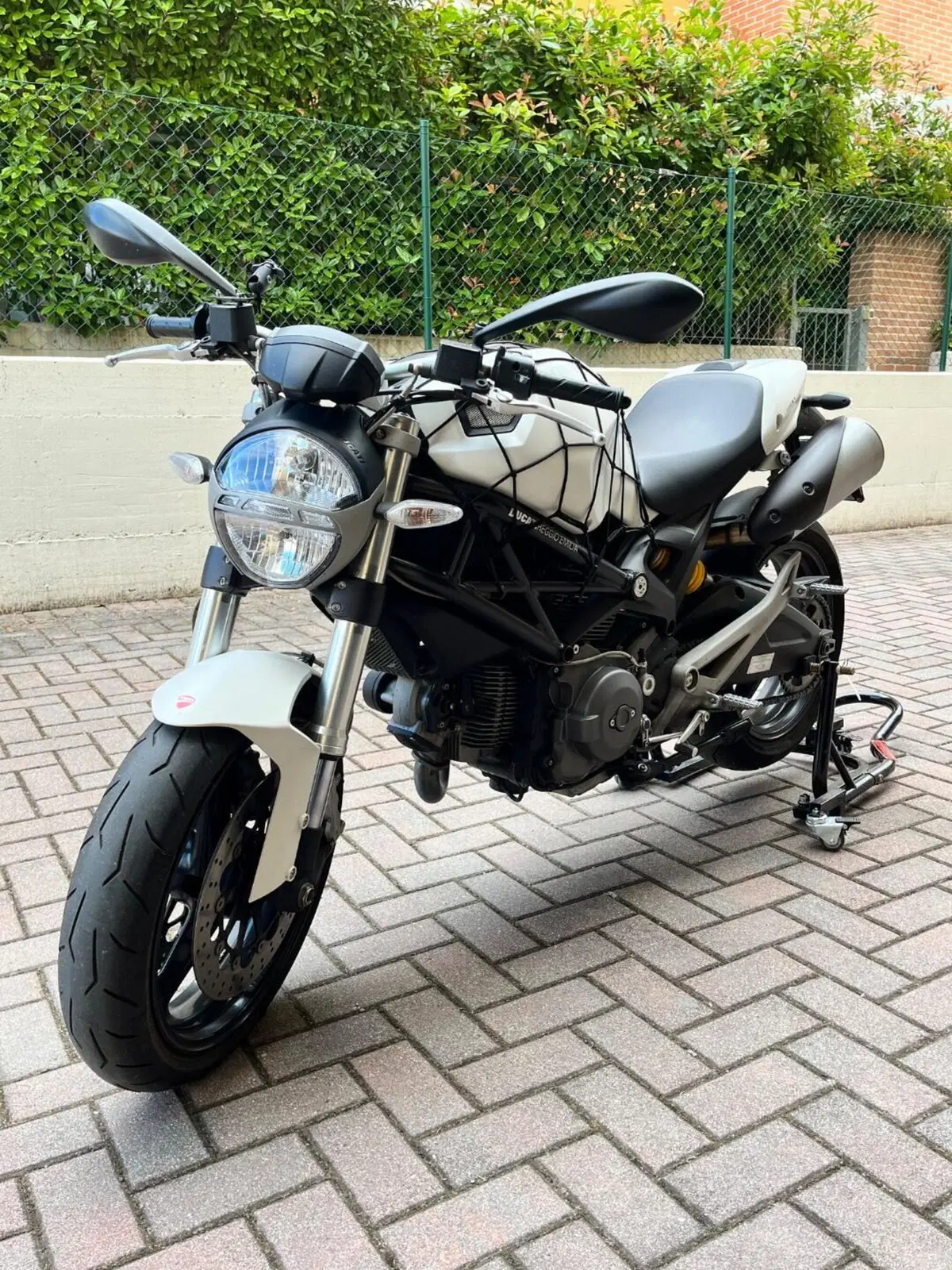 Ducati Monster 696 (2008 - 13) (3)