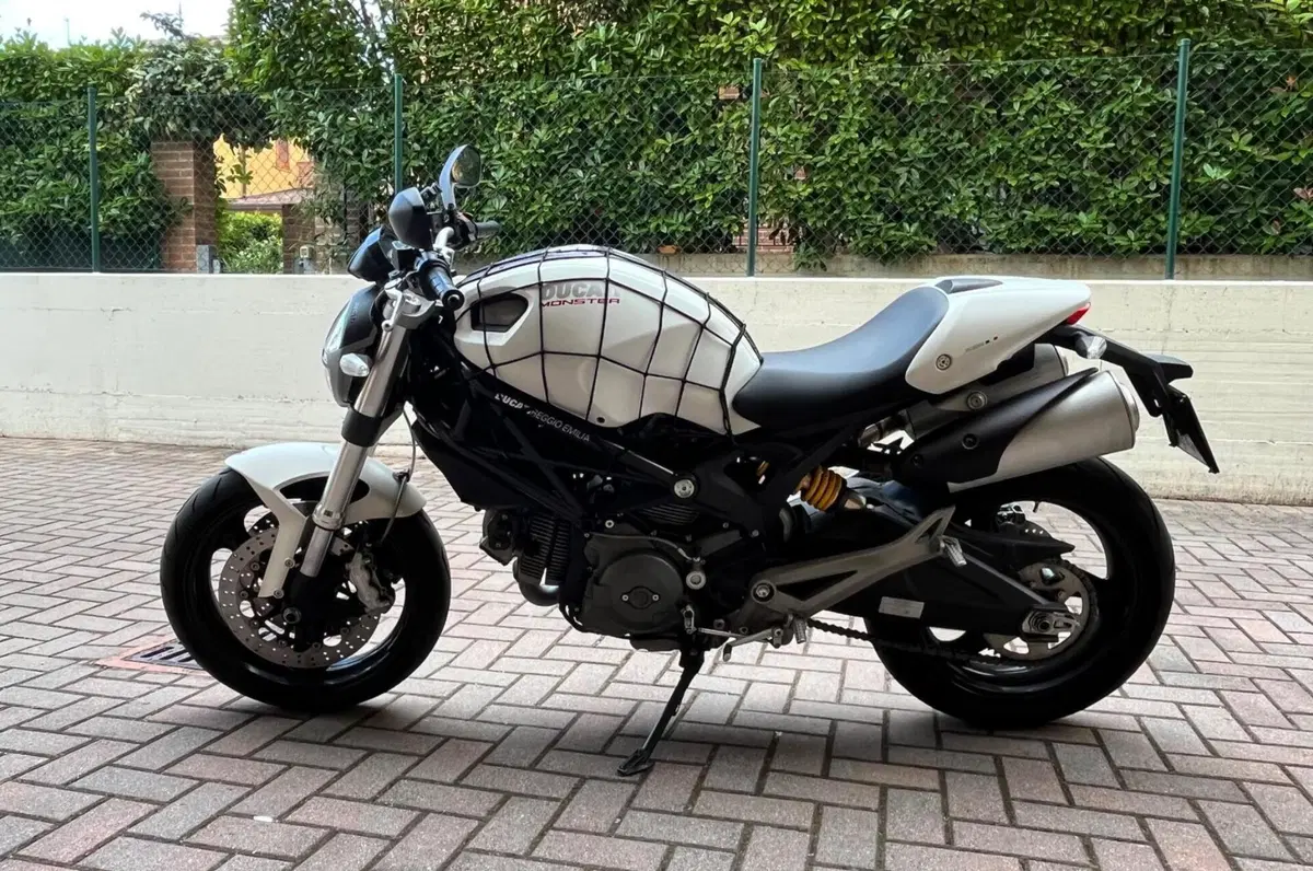 Ducati Monster 696 (2008 - 13) (4)