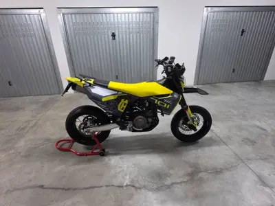 Husqvarna 701 Supermoto (2023 - 25) usata