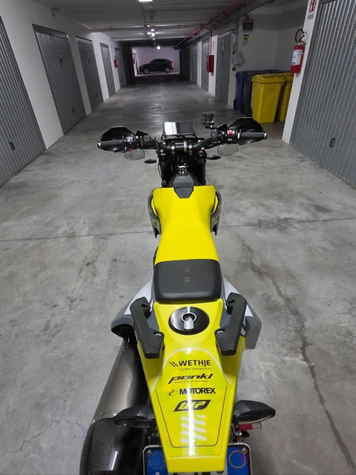 Husqvarna 701 Supermoto (2023 - 25) (3)