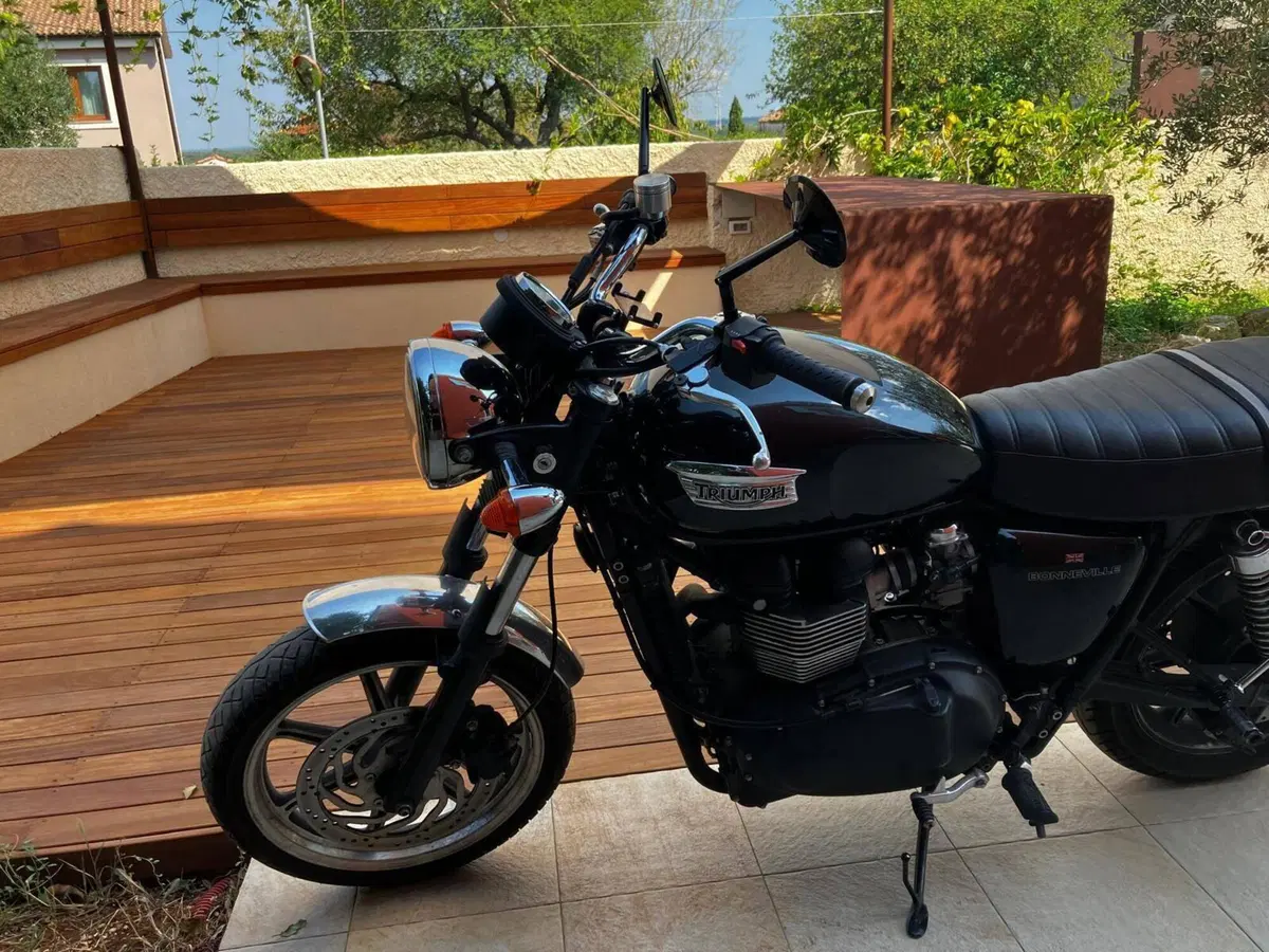 Triumph Bonneville (2007 - 16) (3)