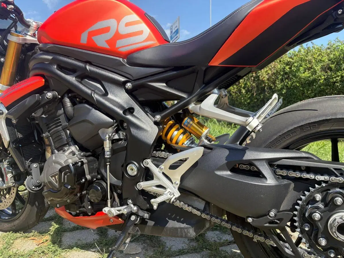 Triumph Speed Triple 1200 RS (2021 - 24) (4)