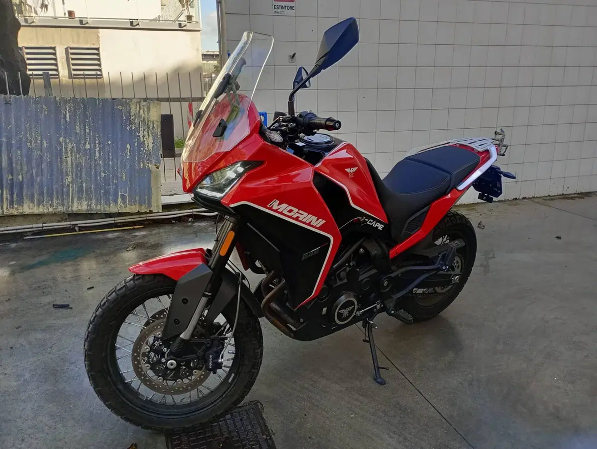 Moto Morini X-Cape 650 Gold Wheels Edition (2022 - 26) (2)