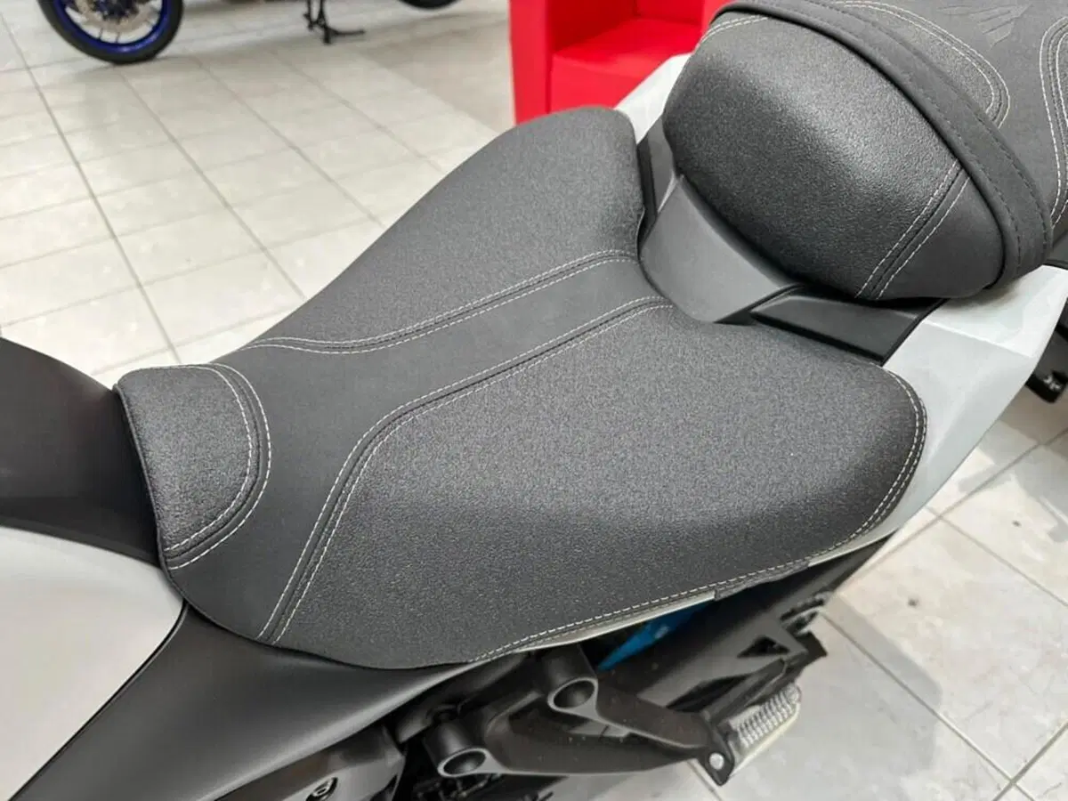 Yamaha MT-07 Y-AMT (2025 - 26) (5)