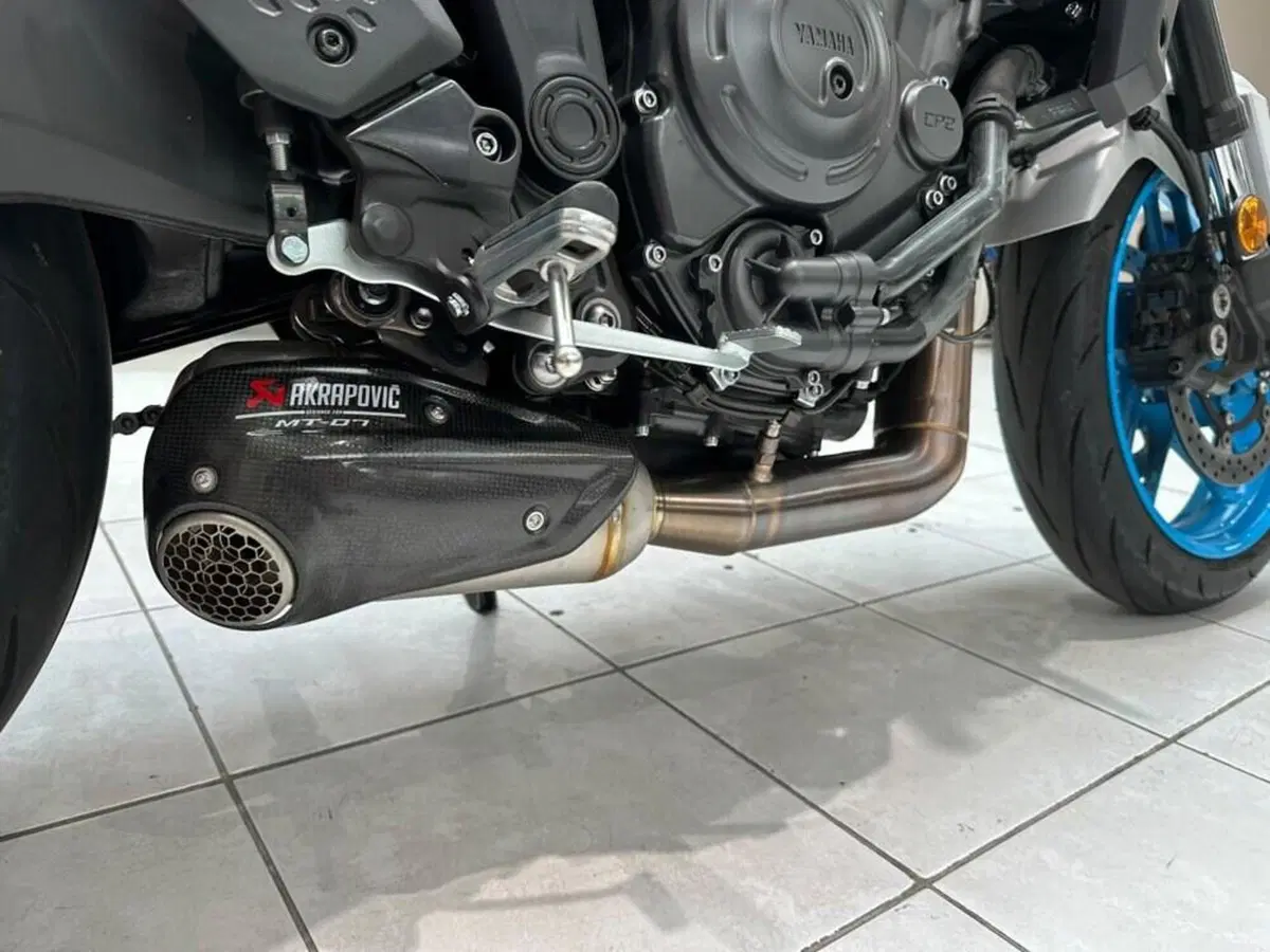 Yamaha MT-07 Y-AMT (2025 - 26) (6)