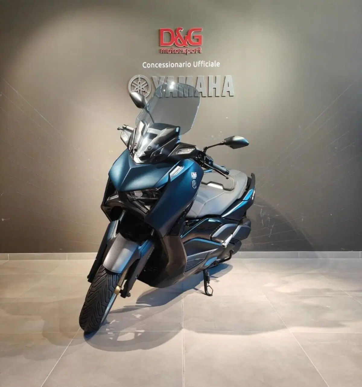 Yamaha X-Max 300 Tech Max (2021 - 24) (2)