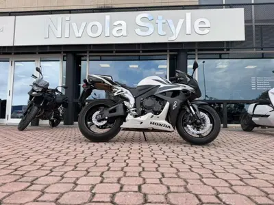 Honda CBR 600 RR (2007 - 08) usata