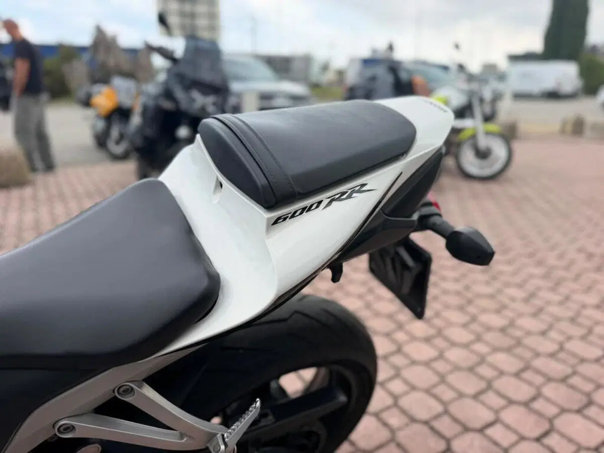 Honda CBR 600 RR (2007 - 08) (8)