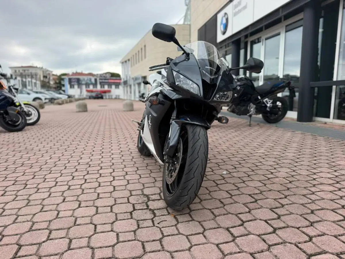 Honda CBR 600 RR (2007 - 08) (6)
