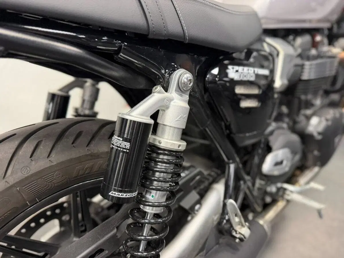 Triumph Speed Twin 900 (2025 - 26) (13)