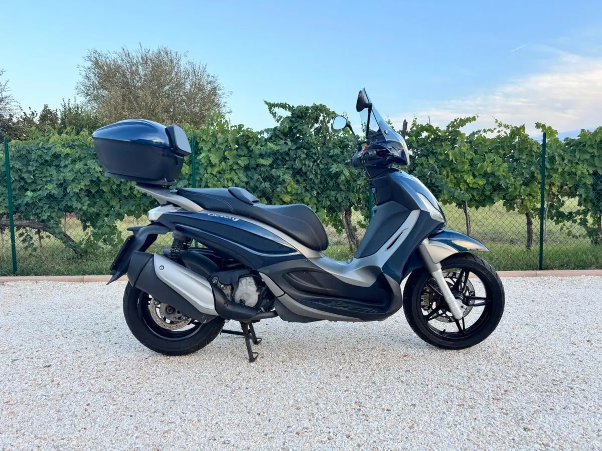 Piaggio Beverly 350 SportTouring ie (2011 - 15) (2)