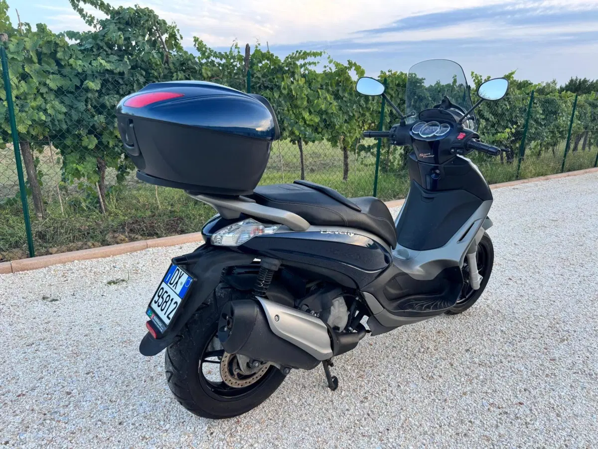 Piaggio Beverly 350 SportTouring ie (2011 - 15) (3)