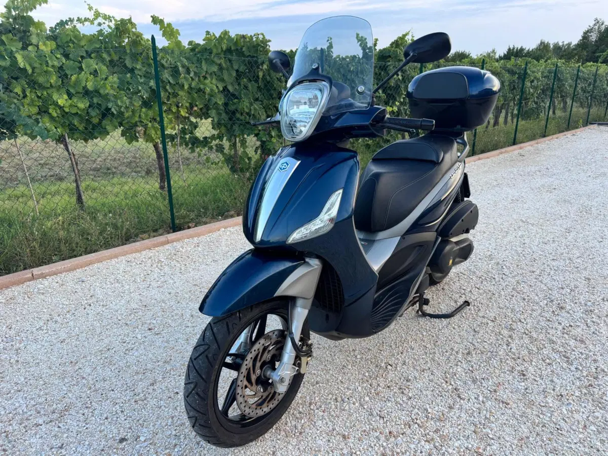 Piaggio Beverly 350 SportTouring ie (2011 - 15) (5)