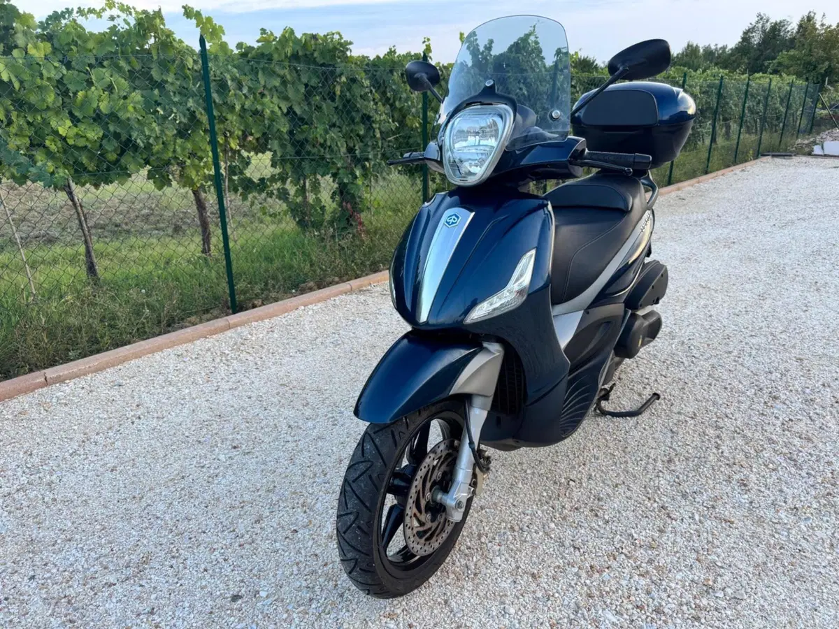 Piaggio Beverly 350 SportTouring ie (2011 - 15) (6)