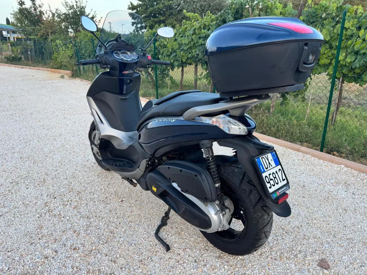 Piaggio Beverly 350 SportTouring ie (2011 - 15) (9)