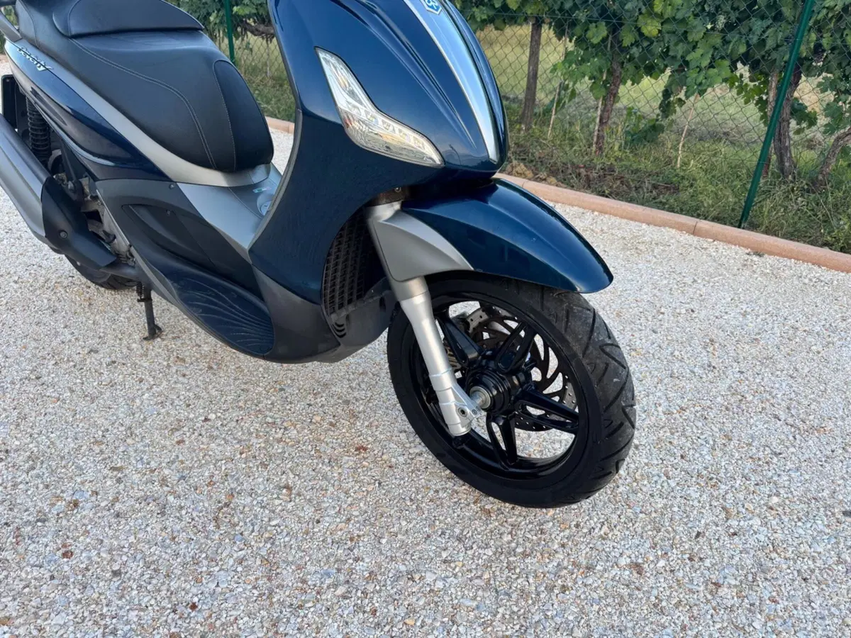 Piaggio Beverly 350 SportTouring ie (2011 - 15) (12)